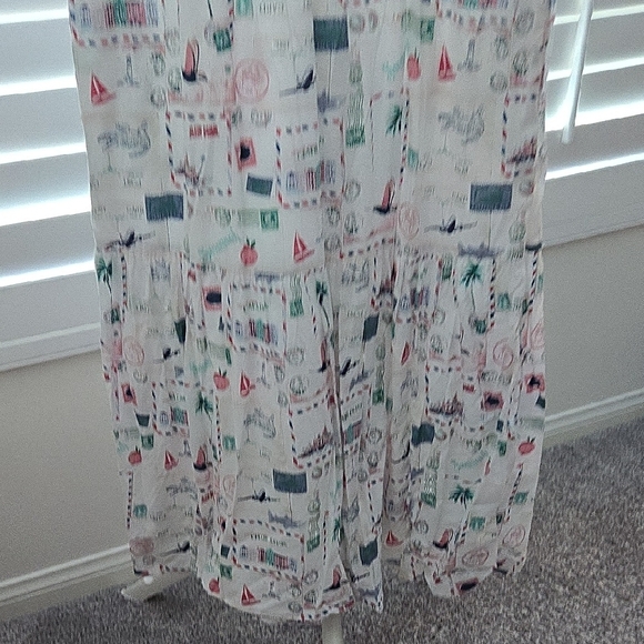 Sleeveless Postcard Printed Dress - Picture 6 of 7